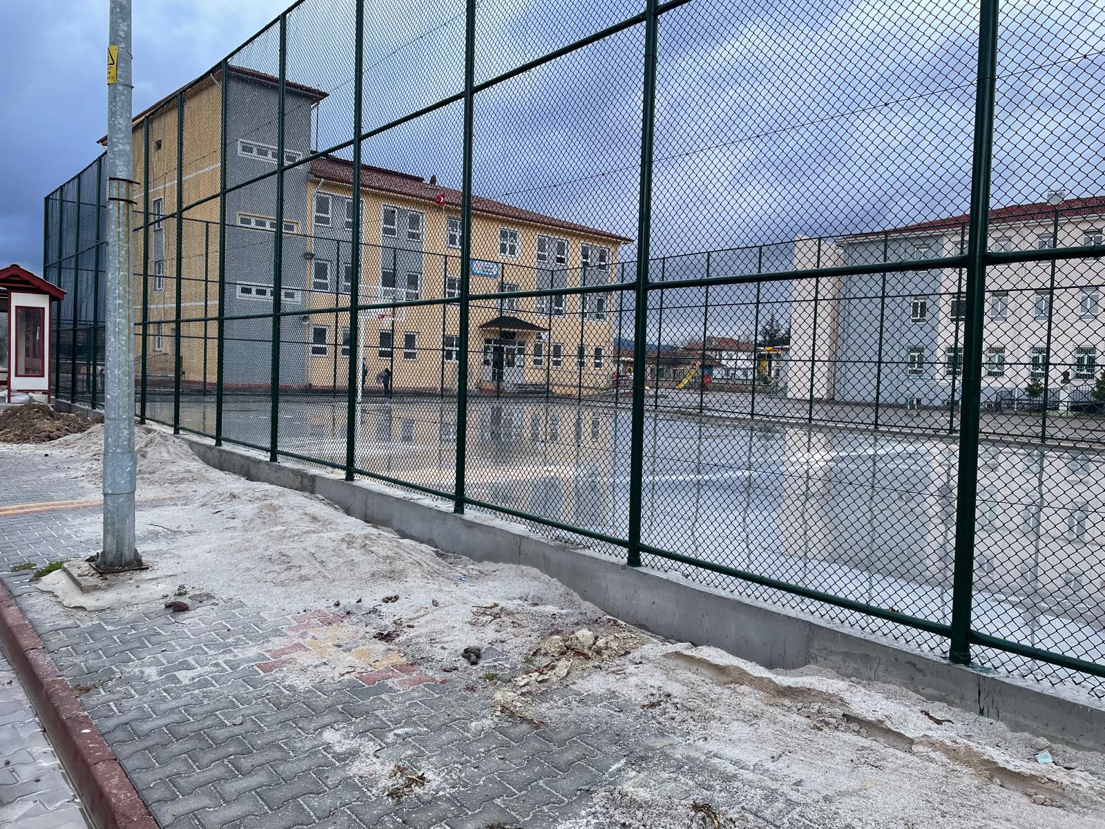 Top sahası, Yapımı, Yenileme