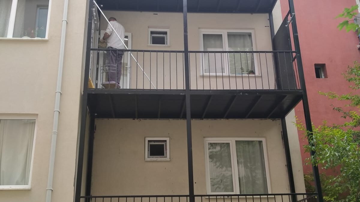 Balkon, Balkon yapımı, Balkon uzatma